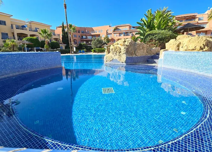 Css Cheeky Smart Superior 2bd Limnaria